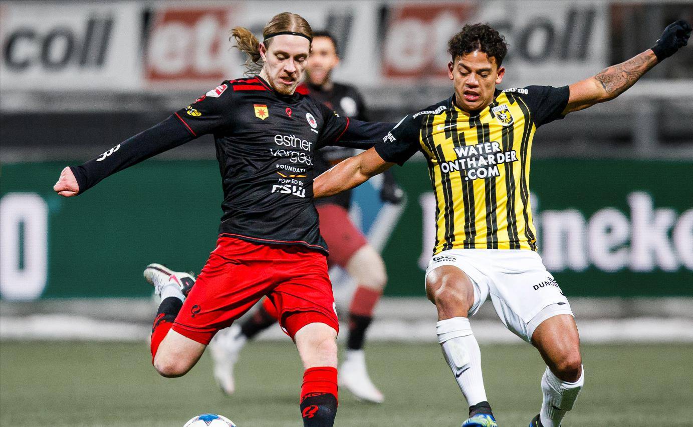 他的缺席无 他的缺席无